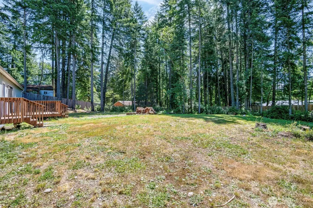 171 NE Hilltop Place Tahuya WA 98588