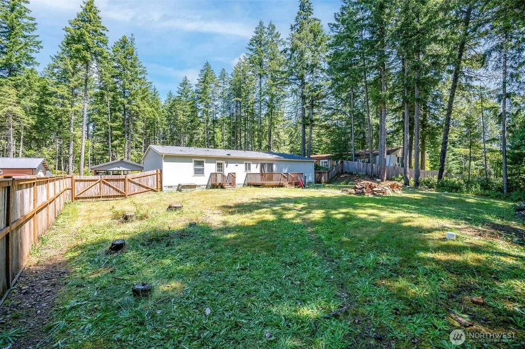 171 NE Hilltop Place Tahuya WA 98588