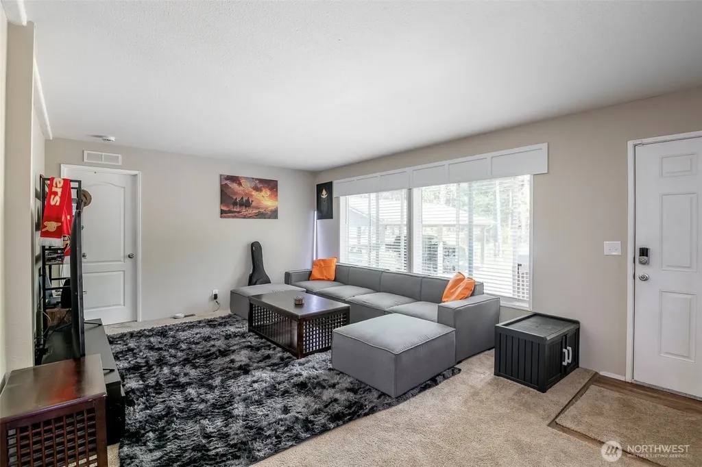 171 NE Hilltop Place Tahuya WA 98588