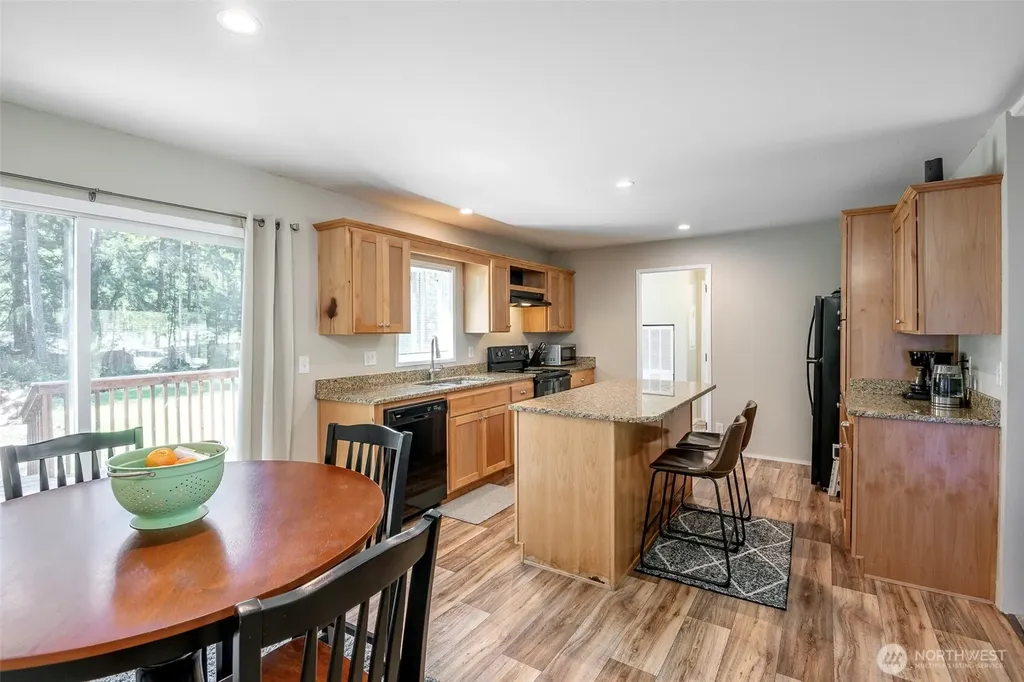 171 NE Hilltop Place Tahuya WA 98588