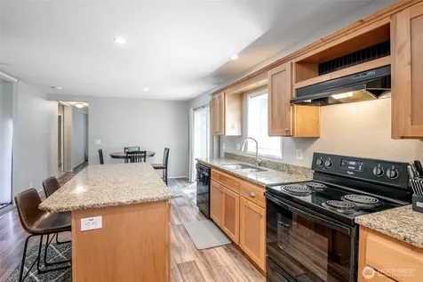 171 NE Hilltop Place Tahuya WA 98588