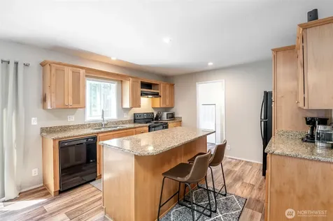 171 NE Hilltop Place Tahuya WA 98588