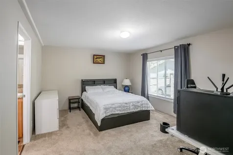 171 NE Hilltop Place Tahuya WA 98588