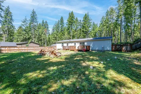 171 NE Hilltop Place Tahuya WA 98588