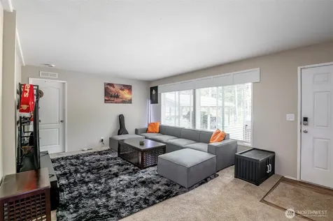 171 NE Hilltop Place Tahuya WA 98588