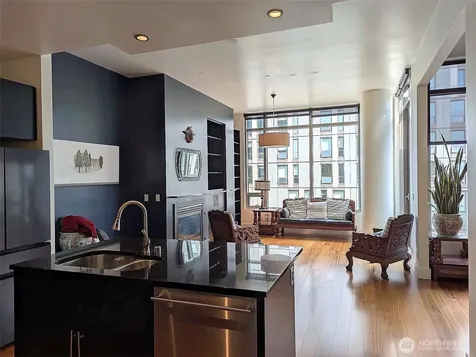 910 Lenora Street Seattle WA 98121
