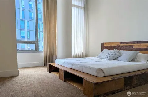 910 Lenora Street Seattle WA 98121