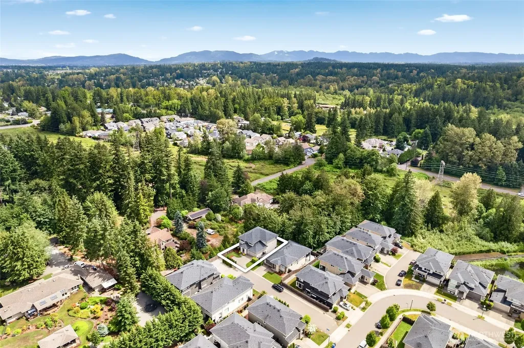 21212 129th Lane SE Kent WA 98031