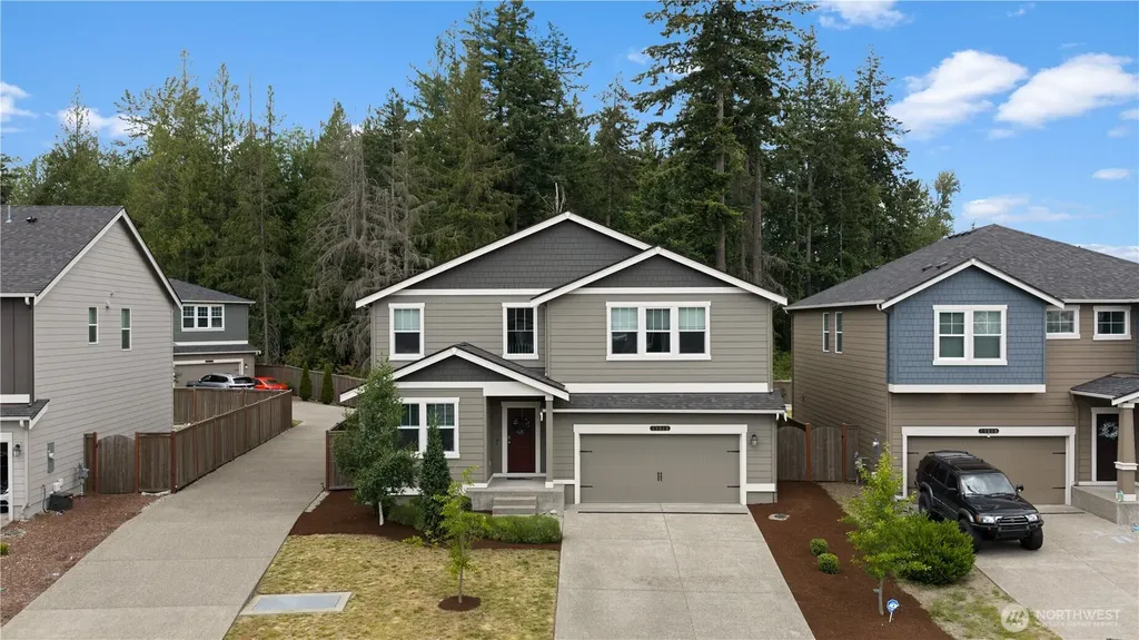 17512 Crossing Drive E Puyallup WA 98374