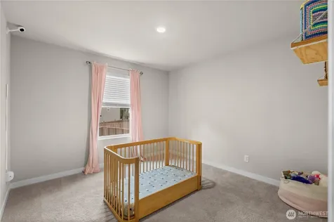 17512 Crossing Drive E Puyallup WA 98374