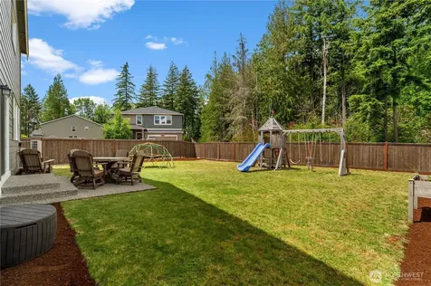 17512 Crossing Drive E Puyallup WA 98374