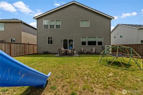 17512 Crossing Drive E Puyallup WA 98374