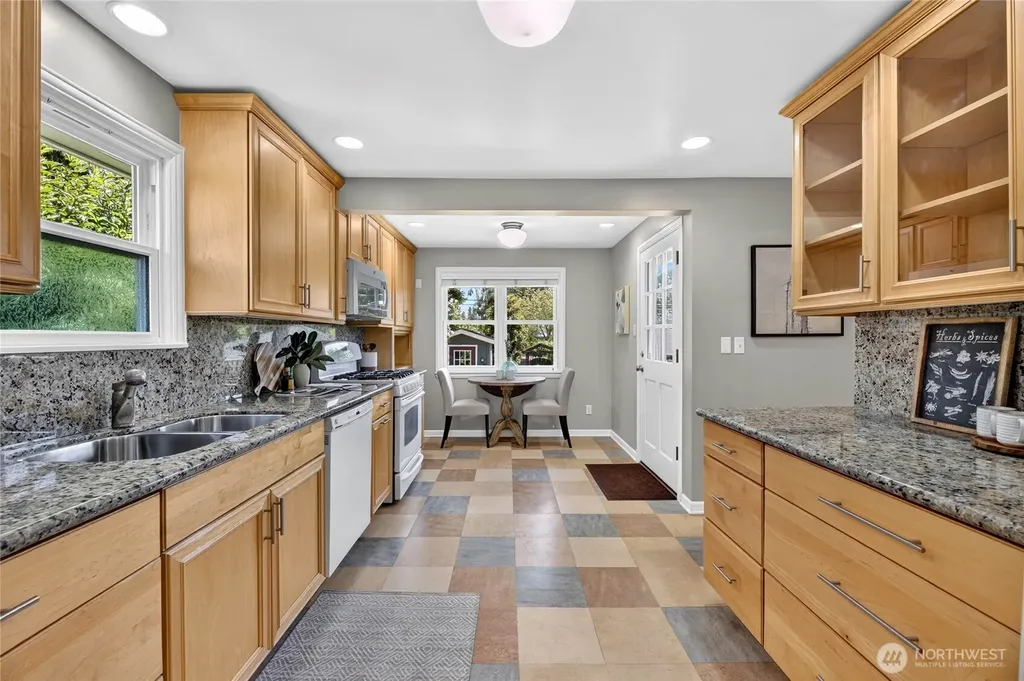 6046 50th Avenue SW Seattle WA 98136