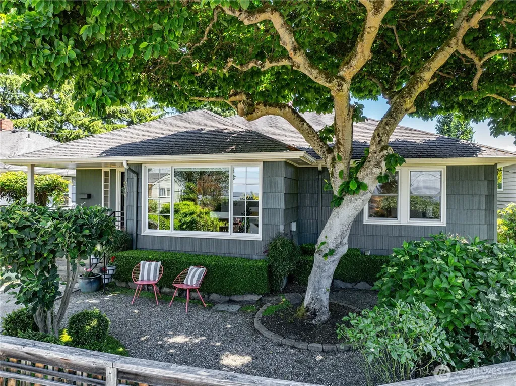 6046 50th Avenue SW Seattle WA 98136