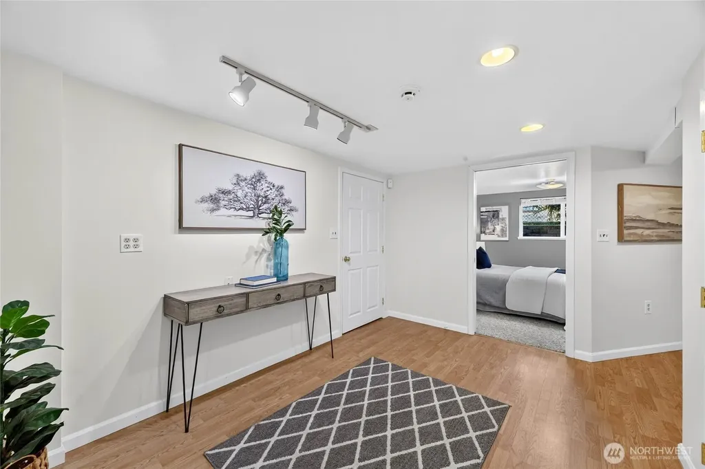 6046 50th Avenue SW Seattle WA 98136