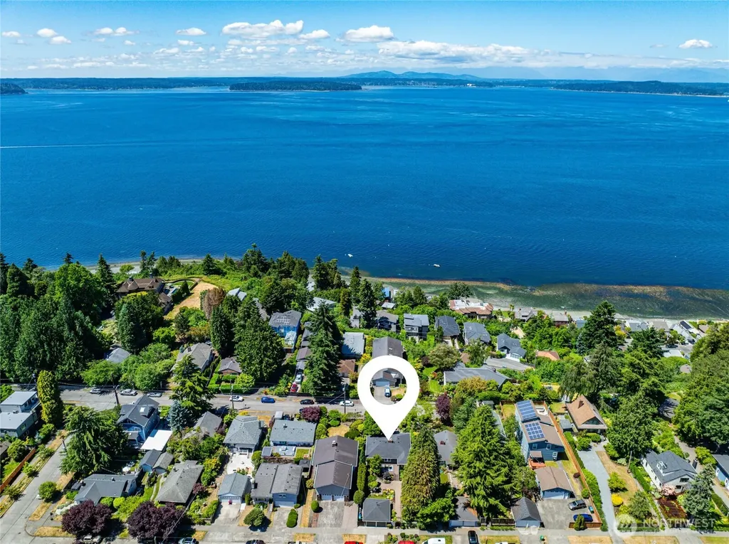 6046 50th Avenue SW Seattle WA 98136