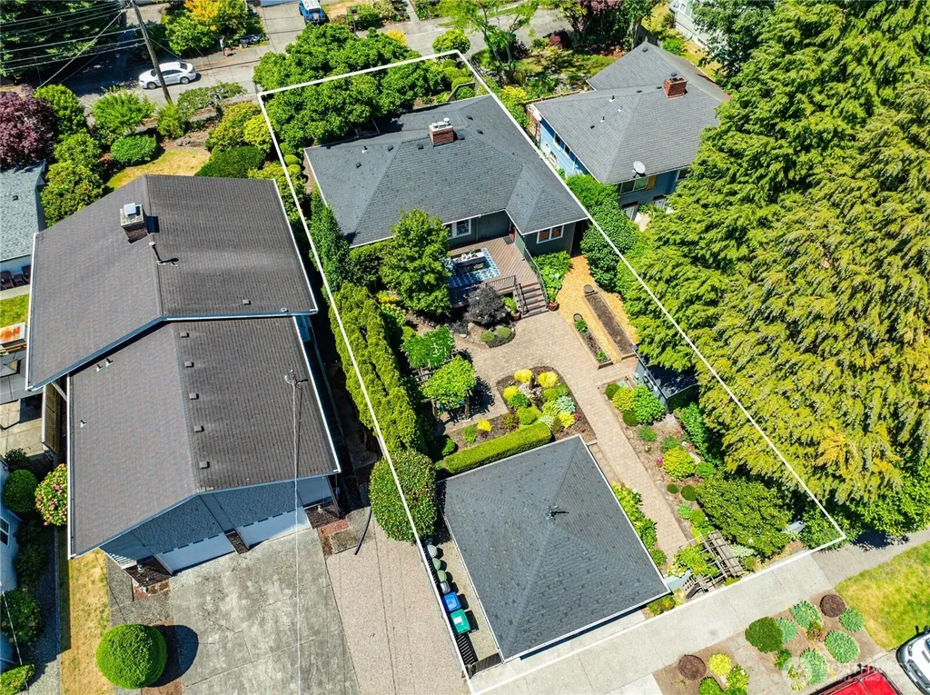 6046 50th Avenue SW Seattle WA 98136