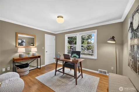 6046 50th Avenue SW Seattle WA 98136