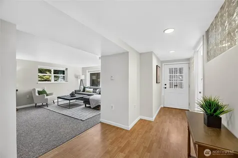 6046 50th Avenue SW Seattle WA 98136