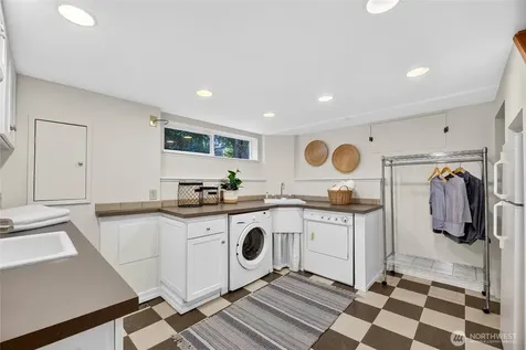 6046 50th Avenue SW Seattle WA 98136