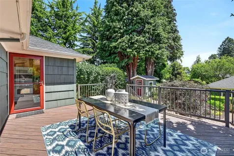 6046 50th Avenue SW Seattle WA 98136