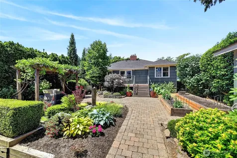 6046 50th Avenue SW Seattle WA 98136