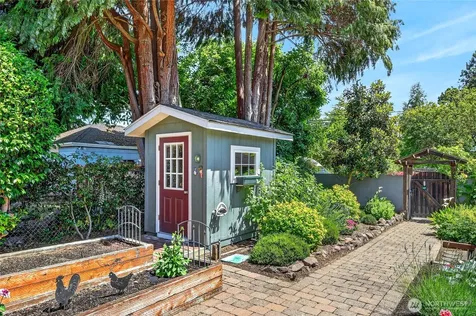 6046 50th Avenue SW Seattle WA 98136