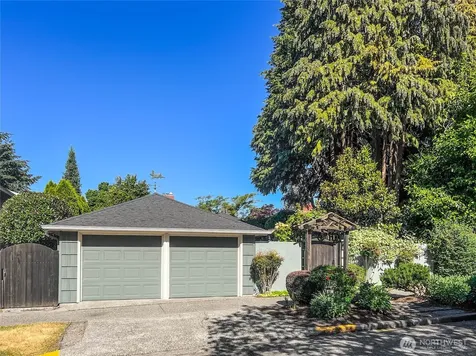 6046 50th Avenue SW Seattle WA 98136