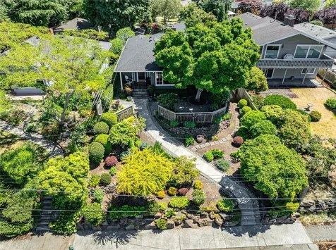 6046 50th Avenue SW Seattle WA 98136