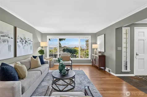 6046 50th Avenue SW Seattle WA 98136