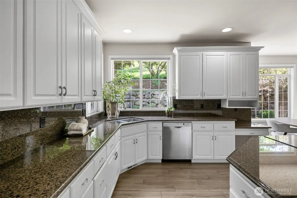 2021 Broadhurst Place Wenatchee WA 98801