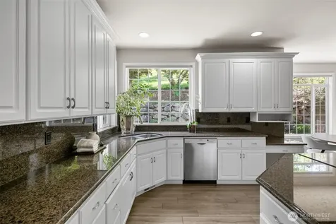 2021 Broadhurst Place Wenatchee WA 98801