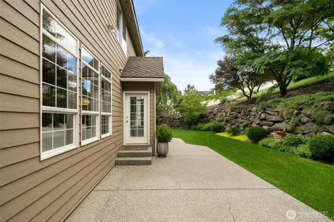 2021 Broadhurst Place Wenatchee WA 98801