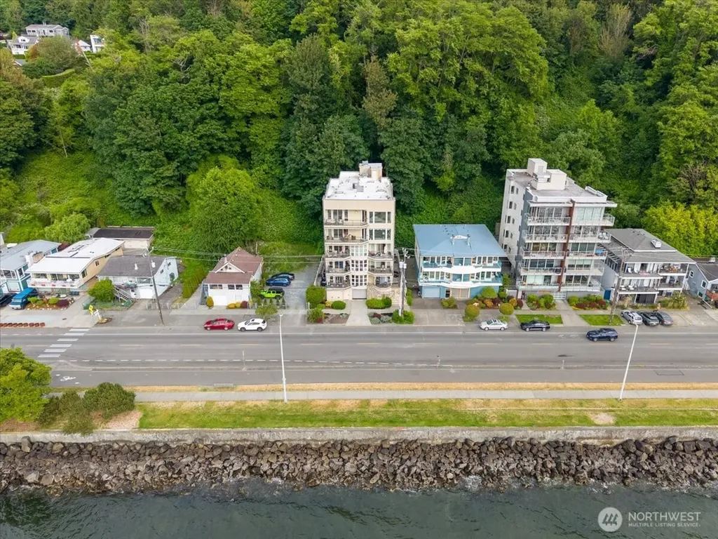 1338 Alki Avenue SW Seattle WA 98116