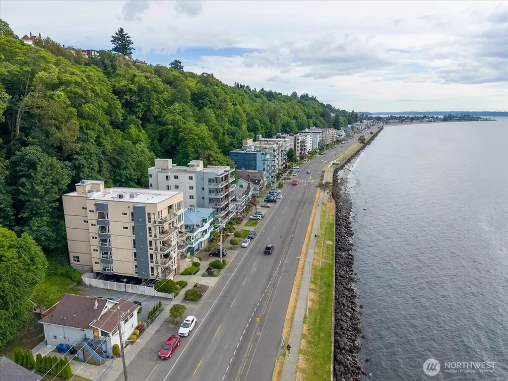 1338 Alki Avenue SW Seattle WA 98116