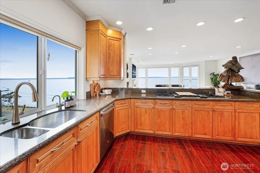1338 Alki Avenue SW Seattle WA 98116