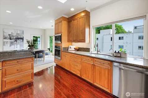 1338 Alki Avenue SW Seattle WA 98116