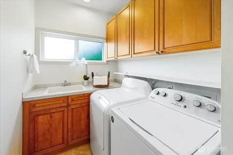 1338 Alki Avenue SW Seattle WA 98116