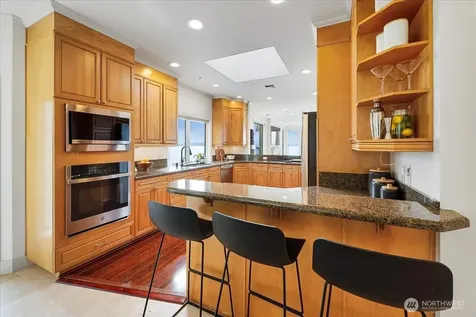1338 Alki Avenue SW Seattle WA 98116