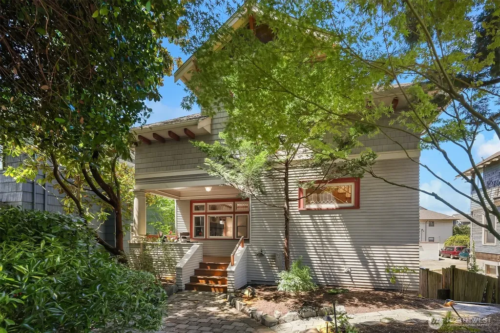 1411 10th Avenue W Seattle WA 98119