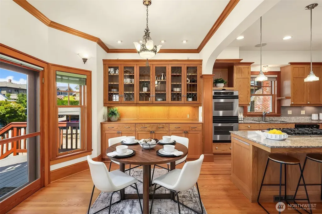 1411 10th Avenue W Seattle WA 98119