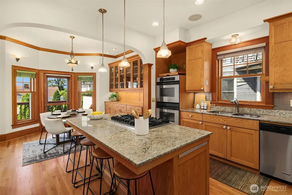 1411 10th Avenue W Seattle WA 98119