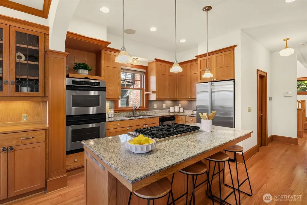 1411 10th Avenue W Seattle WA 98119