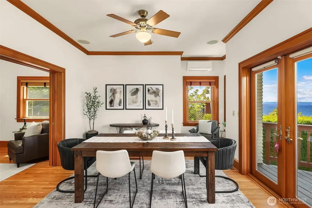 1411 10th Avenue W Seattle WA 98119