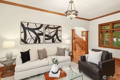 1411 10th Avenue W Seattle WA 98119