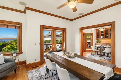1411 10th Avenue W Seattle WA 98119