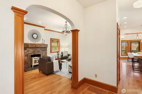 1411 10th Avenue W Seattle WA 98119