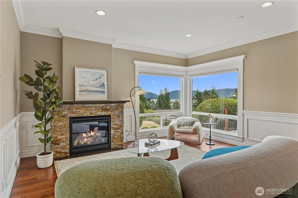 413 174th Place NE Bellevue WA 98008