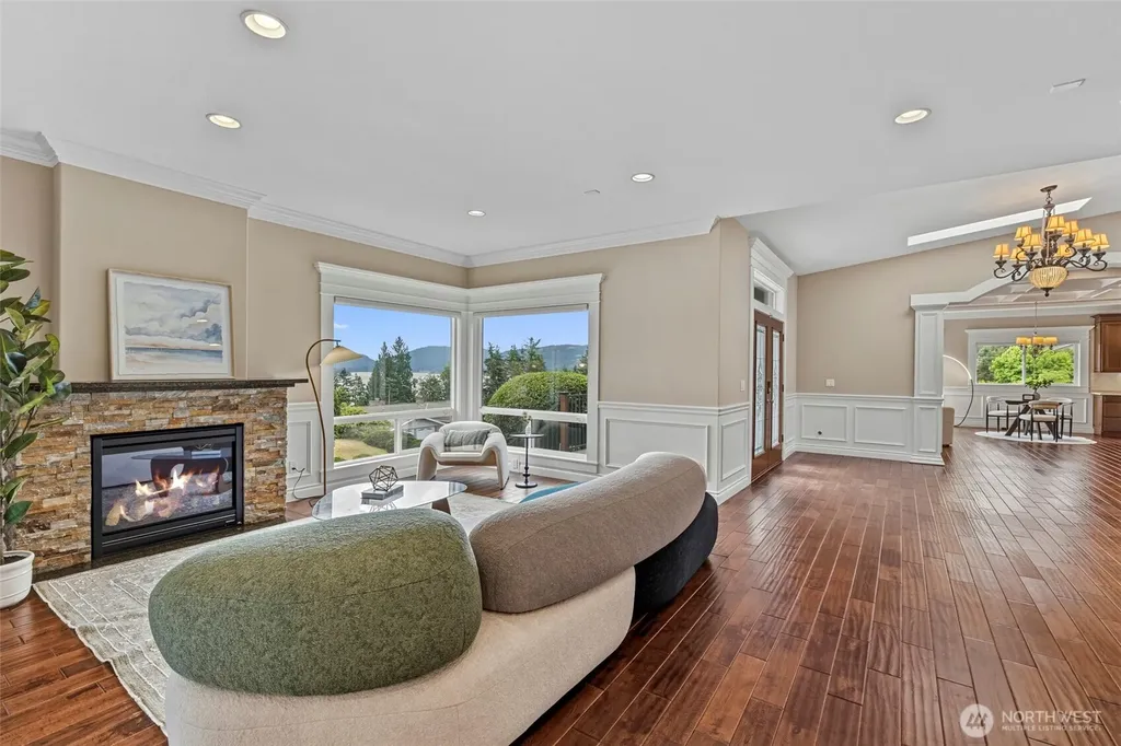 413 174th Place NE Bellevue WA 98008