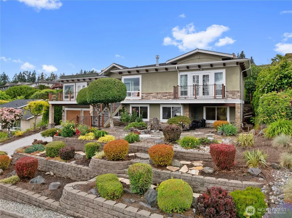 413 174th Place NE Bellevue WA 98008